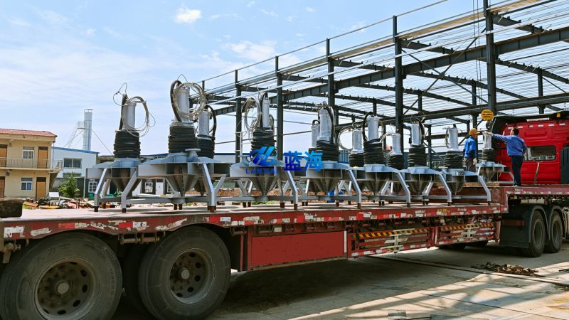 14臺3kw潛水?dāng)嚢杵貧庖惑w機(jī)發(fā)往唐山，助力氧化渠改造